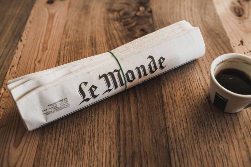 Presa franceză  a intrat în era „ziarelor digitale” contra cost