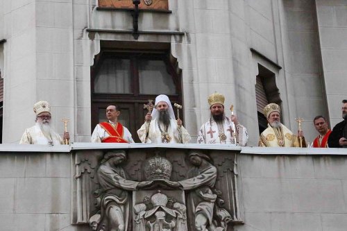 A fost ales noul Patriarh al Bisericii Ortodoxe Sârbe