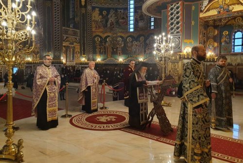 Arhiepiscopul Aradului la slujba Canonului cel Mare