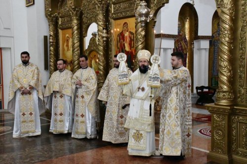 Credincioșii au purtat icoane în Duminica Ortodoxiei la Caransebeș 