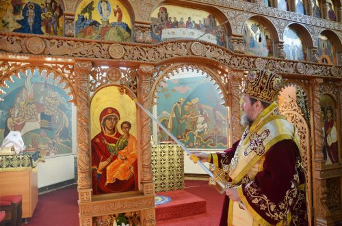 Sfinţirea noului iconostas al bisericii din Popești, Bihor