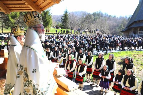 Slujire arhierească la Mănăstirea Bârsana, Maramureş