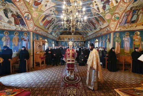 Slujire arhierească la hramul mănăstirii din Țeț, judeţul Alba