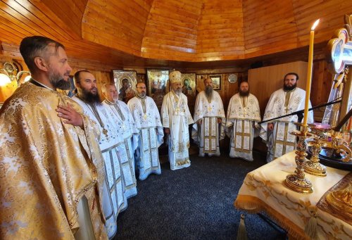 Mănăstirea „Sfântul Mare Mucenic Dimitrie” de la Sighișoara și-a sărbătorit cel de-al doilea hram