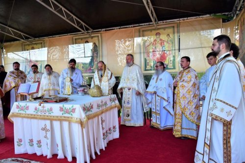 Slujire arhierească la mănăstirea vasluiană Pârvești