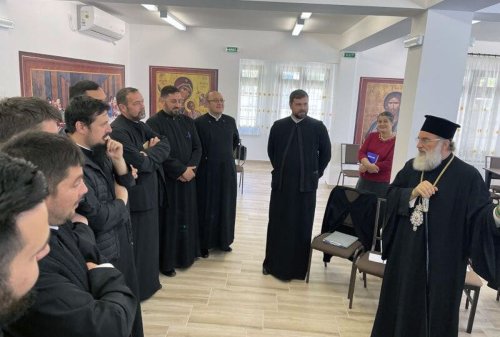 Curs de formare pentru lucrul cu tinerii pentru preoți din Bacău