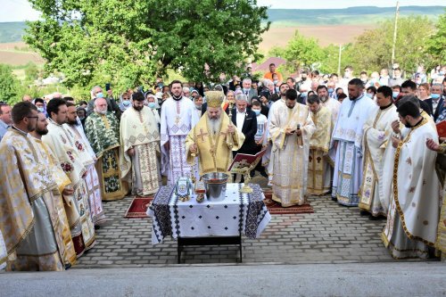 Sfințire de biserică în parohia vasluiană Bogești