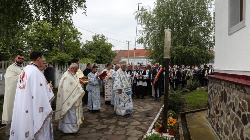 Târnosirea Bisericii „Învierea Domnului” din Dumbrăveni, Sibiu