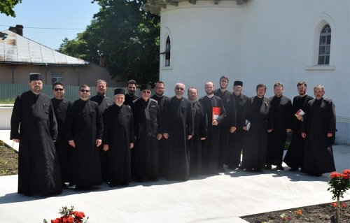 Activitate catehetică non-formală pentru preoții din protopopiatele Hârlău și Pașcani