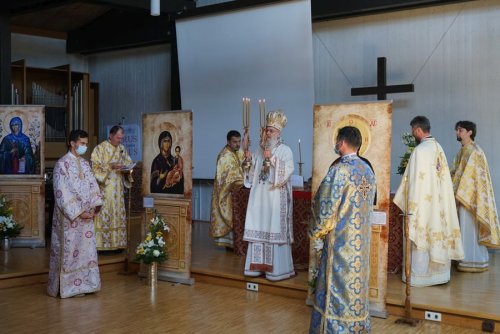 Slujiri şi binecuvântări arhiereşti pentru românii din diasporă