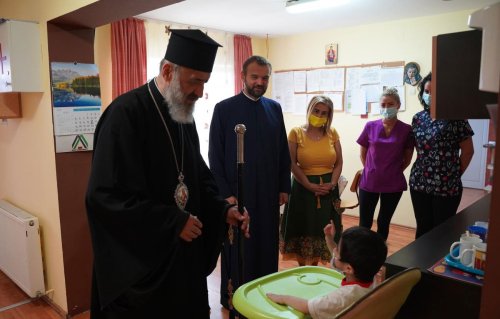 Vizită pastorală la Aşezămintele sociale „Sfânta Maria” şi „Sfânta Ana” din Alba Iulia