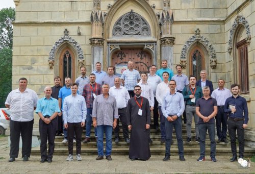 Cursuri de formare pentru cântăreții bisericești din Arhiepiscopia Iașilor