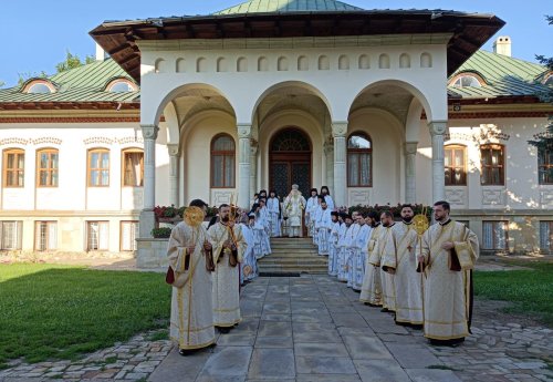 Slujire arhierească la Catedrala Arhiepiscopală din Suceava