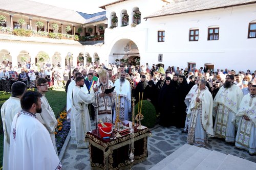 Mănăstirea Aninoasa din Argeș la frumusețea înnoită a începuturilor