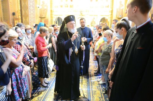 „Paștile din vară” la Catedrala Arhiepiscopală din Târgoviște 