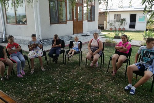 Activități cu tinerii la Parohia Marcea din județul Vâlcea