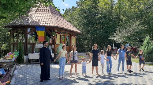 Activități pentru copii la Mănăstirea Toflea din județul Galați