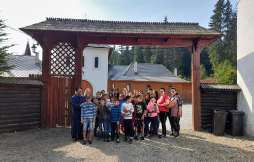 Tabără socială pentru copii defavorizaţi la Lăpuşna, Mureş