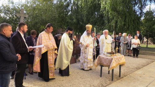 Înnoire și sfințire la biserica românească din Otlaca Pustă, Ungaria