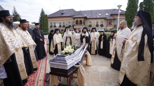 Părintele David a fost înmormântat astăzi la Mănăstirea Cetățuia din Iași