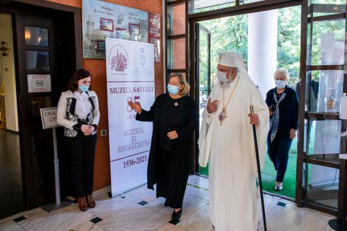Patriarhul României în vizită la Muzeul Național al Satului