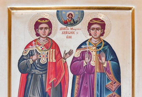 Sfinţii Mari Mucenici Serghie şi Vah; Sfinţii Mucenici Iulian preotul, Chesarie diaconul şi Polihronie