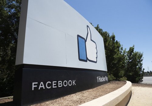 Acuzații de incorectitudine la adresa gigantului Facebook