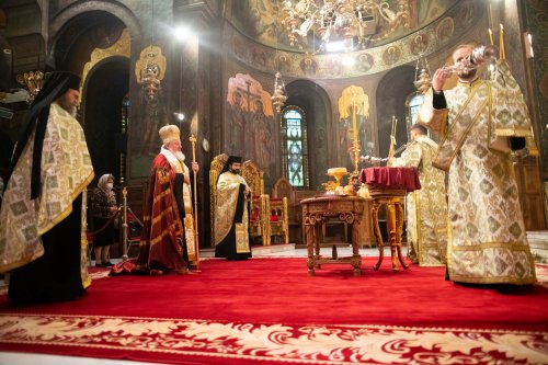 Laudă de seară adusă Ocrotitoarei Moldovei la Catedrala Patriarhală