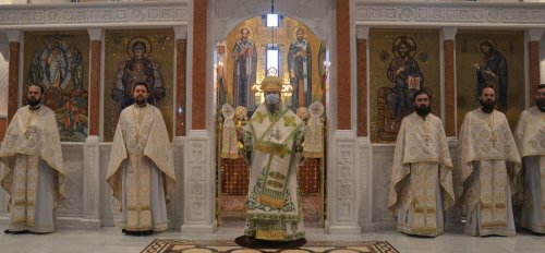 Catedrala Episcopală din Oradea și-a serbat unul dintre ocrotitorii spirituali, Sfântul Nectarie