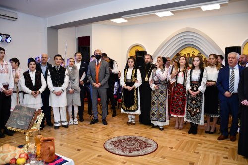 Concert de colinde și muzică tradițională la Centrul eparhial din Caransebeș