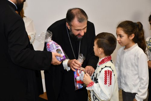 Vizite și daruri pentru copii și vârstnici din Episcopia Caransebeșului