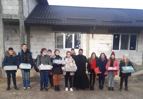 Daruri din Marea Britanie pentru copiii din Hodora, județul Iași