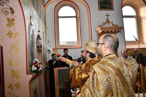 Binecuvântare și înnoire la Parohia Valeapai, județul Caraș-Severin