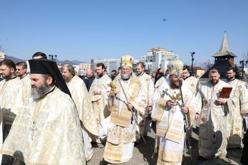 Procesiune la Catedrala din Baia Mare în Duminica Ortodoxiei