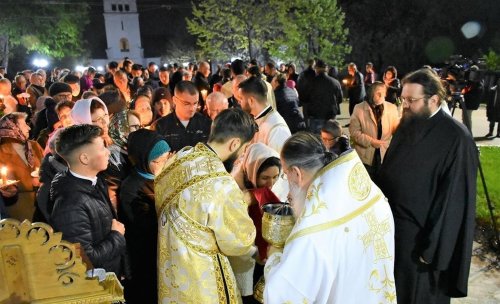 Slujba Învierii la Catedrala Episcopală din Huși