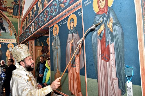 A fost sfințită pictura bisericii Așezământului medical-creștin „Izvorul Tămăduirii” din Marga