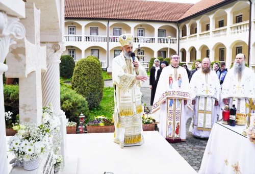 Liturghie arhierească la Mănăstirea „Sfântul Mare Mucenic Dimitrie” de la Sighișoara