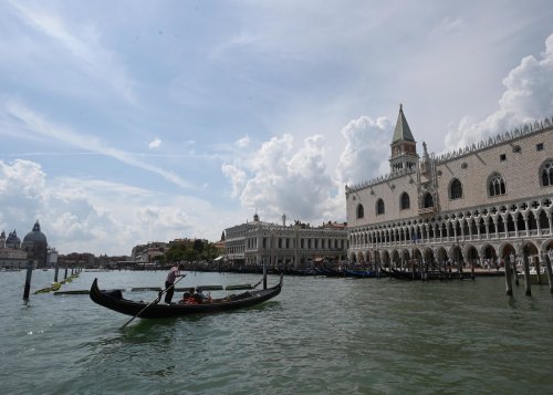Intrarea în Veneția  doar cu rezervare