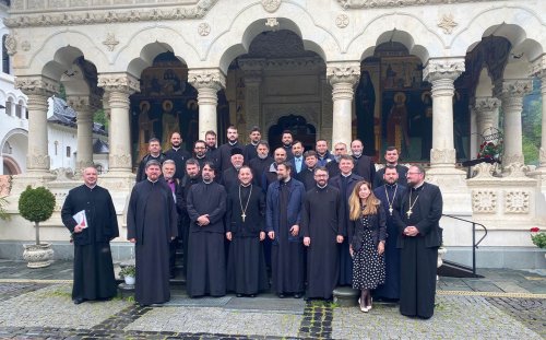 Adunarea Generală a Federației Filantropia la Mănăstirea Lainici