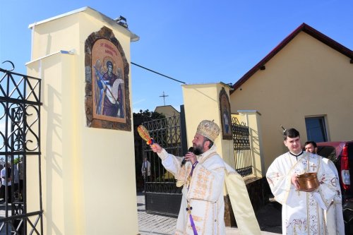 Înnoire și sfințire la biserica‑necropolă din Caransebeș