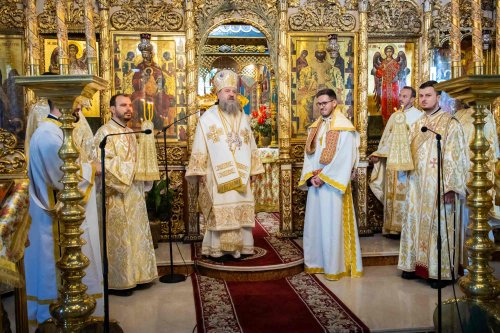 Slujire arhierească la Mănăstirea Radu Vodă din București