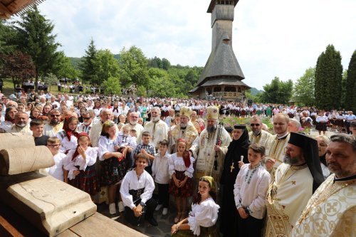 Liturghie arhierească la Mănăstirea Bârsana