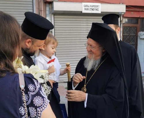 Vizită patriarhală la românii ortodocși din Constantinopol