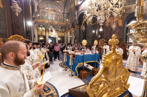 Cinstire adusă Născătoarei de Dumnezeu la Catedrala Patriarhală