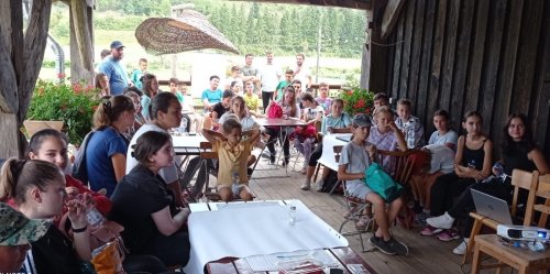 Tabără pentru 50 de copii şi tineri din Protopopiatul Agnita, judeţul Sibiu