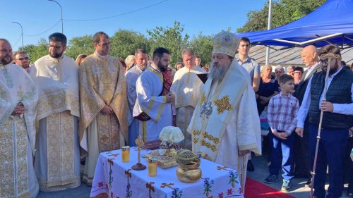 Înnoire și binecuvântare pentru biserica parohiei prahovene Brătășanca