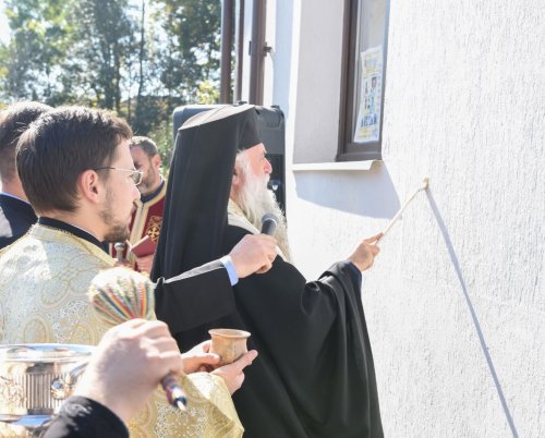 Inaugurarea unui aşezământ cultural în Arhiepiscopia Râmnicului