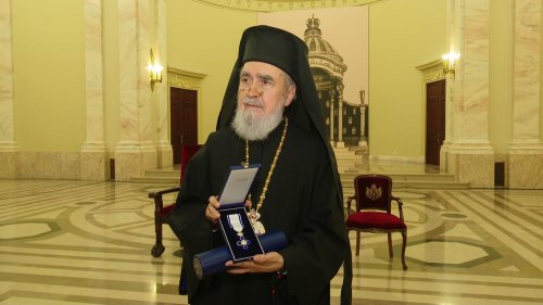Crucea Casei Regale a fost acordată Arhiepiscopului Aradului