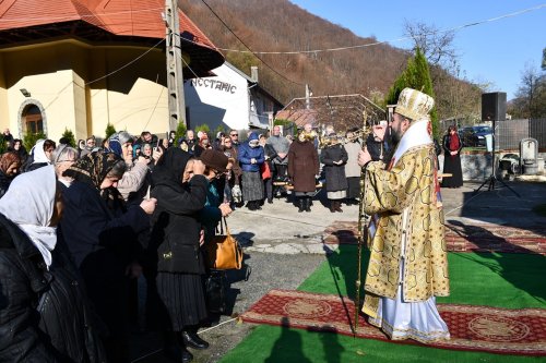 Sărbătoarea Schitului Feneș din Caraș-Severin