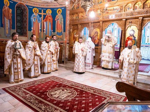 Duminica a 29-a după Rusalii la paraclisul Mănăstirii „Sfântul Ioan cel Nou de la Suceava”